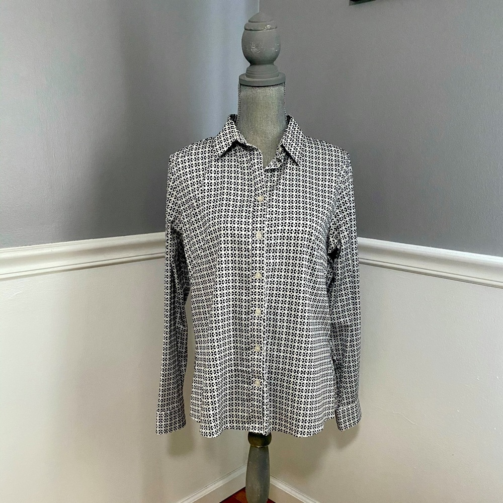 Banana Republic Non-Iron Fitted Botton Down Shirt